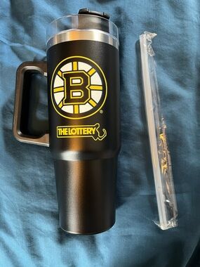 Boston Bruins Black Travel Mug with Handle and Straw